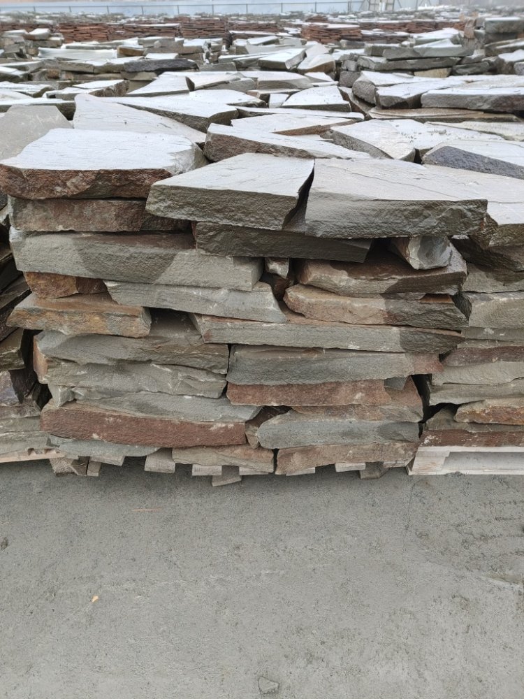 Плитняк песчаник серо-зелёный для мощения 60-65 мм купить в Геленджике