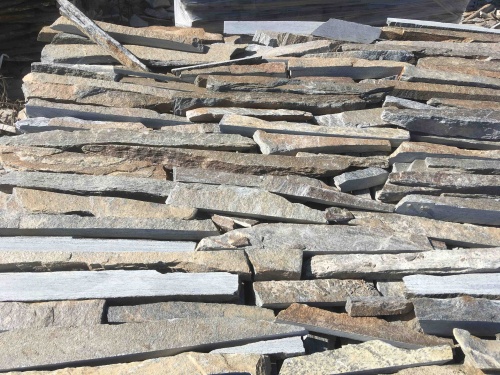 Горбушка златолит мультиколор для облицовки купить в Геленджике