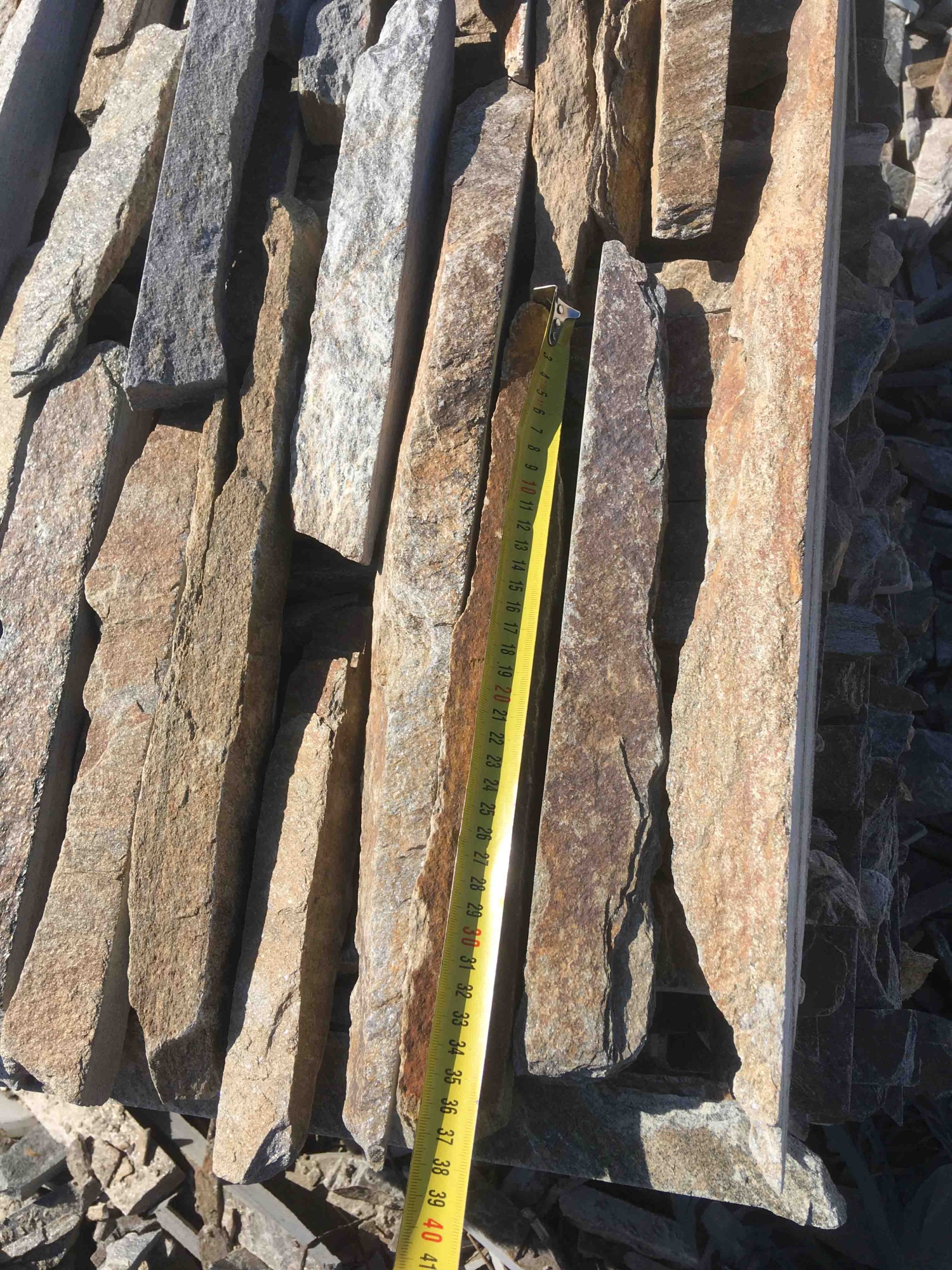 Горбушка златолит мультиколор для облицовки купить в Геленджике