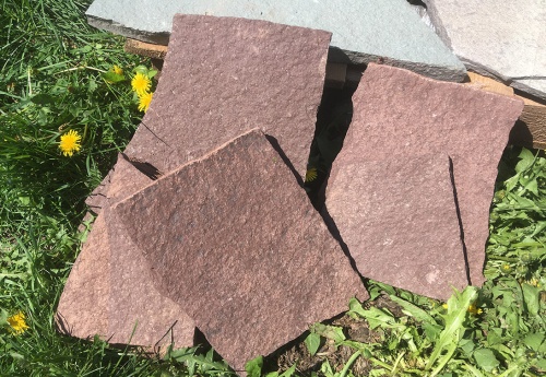 Плитняк лемезит бордовый для цоколя 1,5-2 см купить в Геленджике