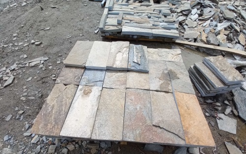 Плитка пилёная златолит Уральский для цоколя, отмостки купить в Геленджике