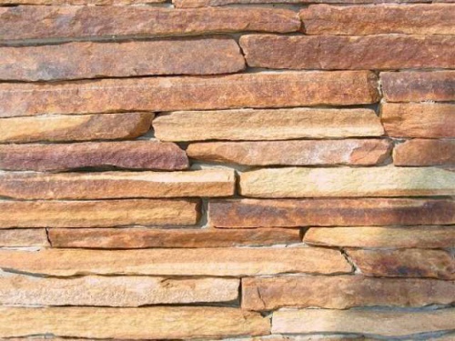 Горбушка златолит золотистый для облицовки купить в Геленджике