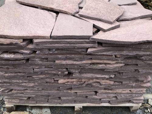 Плитняк лемезит бордовый для облицовки цоколя 20-25 мм  купить в Геленджике