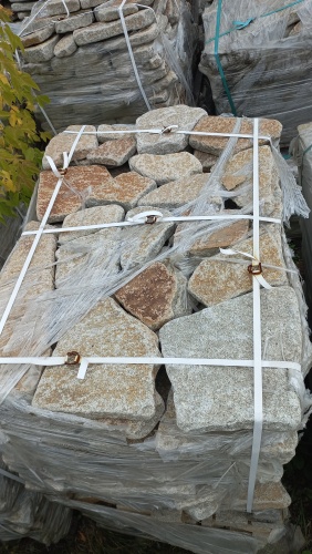 Плитняк галтованный гранитный для ландшафтного дизайна купить в Геленджике