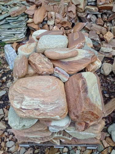 Златолит жёлтый, жёлто-зелёный глыбки и валуны для ланшафтного дизайна купить в Геленджике